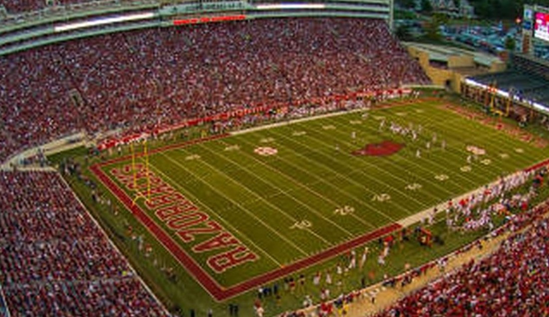 full-capacity-returns-to-donald-w-reynolds-razorback-stadium-this-fall-deltaplex-news